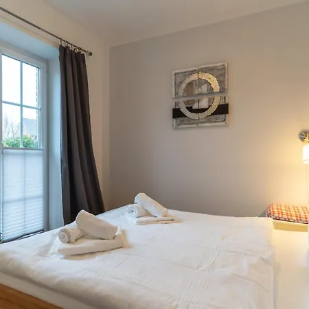 Strandlaeufer Im Haus Watt, Wind Und